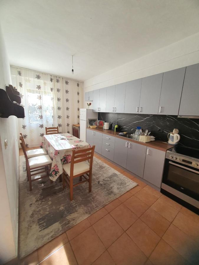 Villa Spacious House With A Big Garden And Fire Pit Tirana Exterior foto