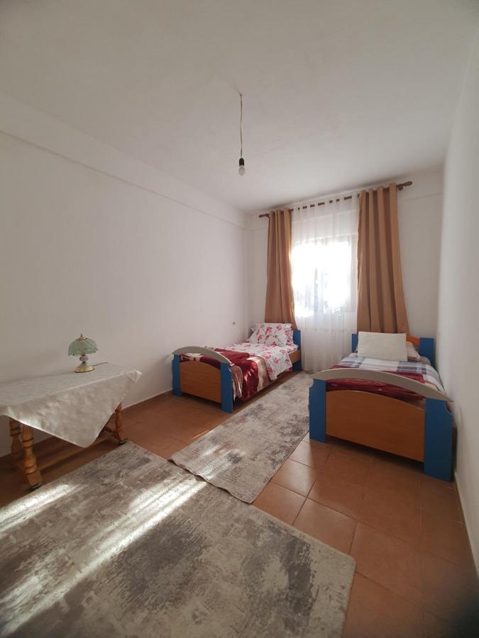 Villa Spacious House With A Big Garden And Fire Pit Tirana Exterior foto
